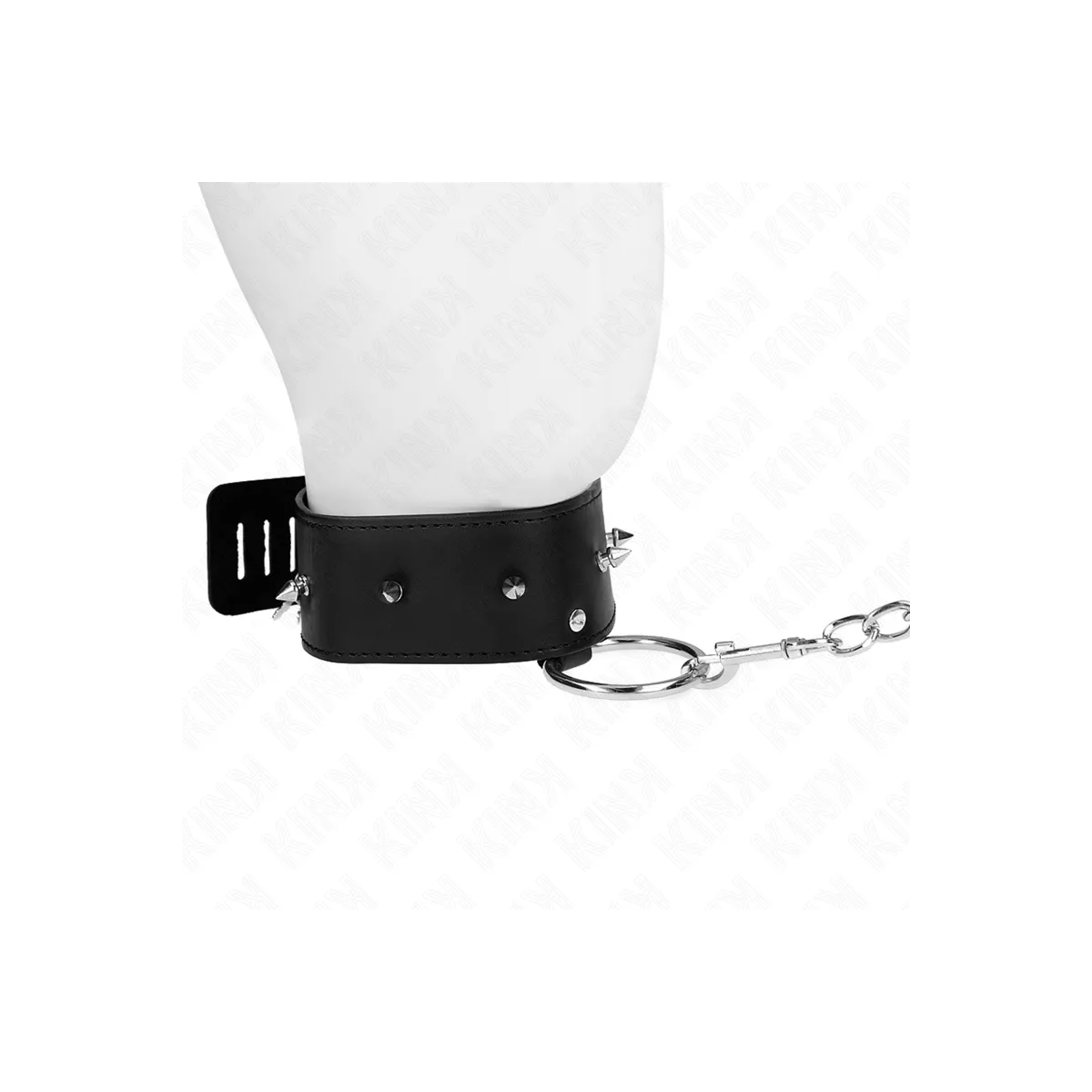 Halskette 65 cm mit Leine mit Silbernen Nieten Modell 2 Verstellbar 36-43 cm X 5 cm von Kink Collar & Gag | Fesselliebe.de