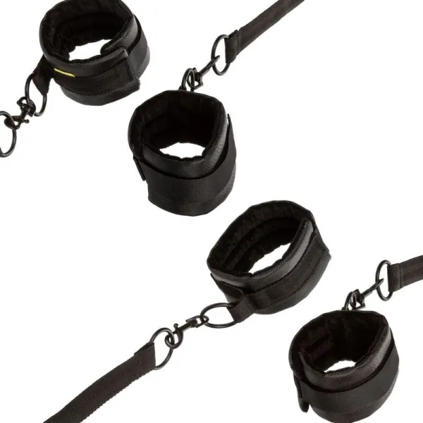 Boundless Rote Zurückhaltung von Calexotics | Fesselliebe.de