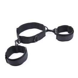 Handschellen und Kragen aus Nylon von Ohmama Fetish | Fesselliebe.de