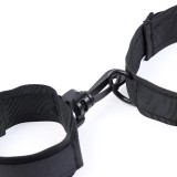 Handschellen und Kragen aus Nylon von Ohmama Fetish | Fesselliebe.de