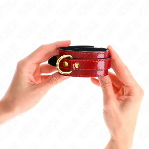 Joanna angel Handgelenkmanschetten Rot Verstellbar mit Goldkette 16,5-26 cm X 4 cm von Kink Wrist Restraint | Fesselliebe.de