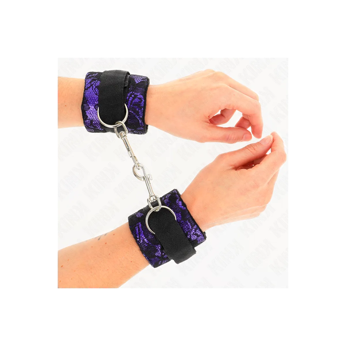 Kurze Handgelenksfesseln aus Samtspitze und Nylonbindung Lila/Schwarz 23 X 6,5 cm von Kink Wrist Restraint | Fesselliebe.de