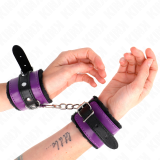 Premium Handgelenkfesseln Schwarz mit Lila / Schwarzer Gürtel Verstellbar 17-29 cm X 6 cm von Kink Wrist Restraint | Fesselliebe.de