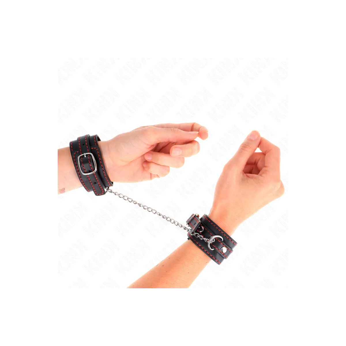 Kleine Handgelenksfesseln Schwarz mit Rotem Futter Verstellbar 14-24 cm X 3,5 cm von Kink Wrist Restraint | Fesselliebe.de