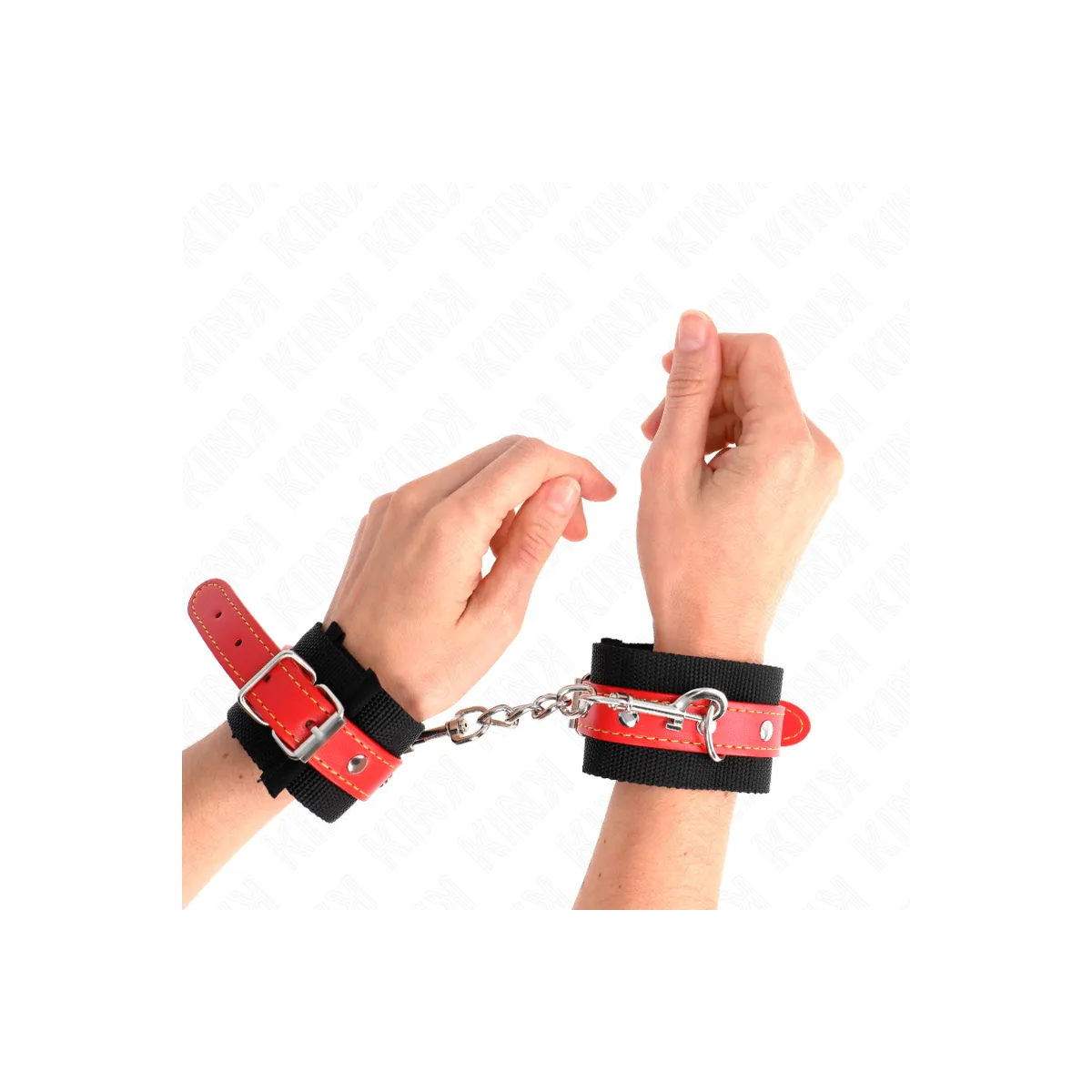Nylon Handgelenkfesseln Schwarz mit Kunstleder Rot Verstellbar 19-24 cm X 5,5 cm von Kink Wrist Restraint | Fesselliebe.de