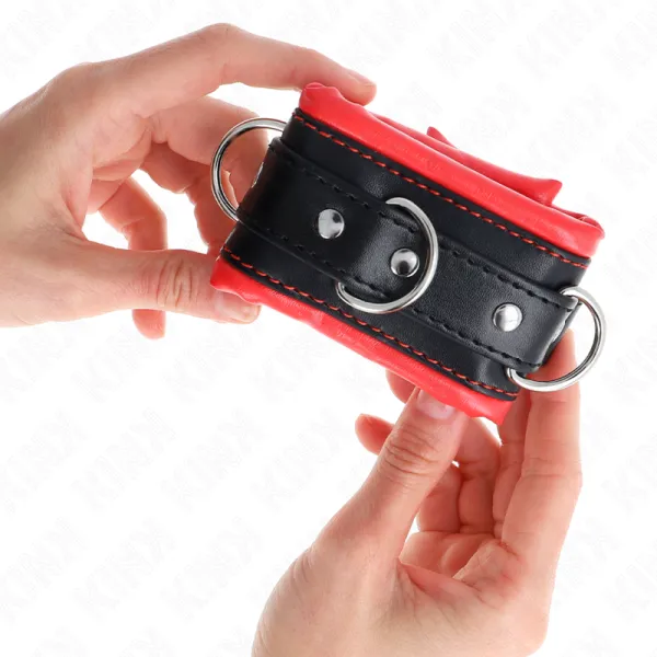 Schwere Handgelenksfesseln mit Rotem Pelzfutter, Verstellbar 20-30 cm X 6 cm von Kink Wrist Restraint | Fesselliebe.de