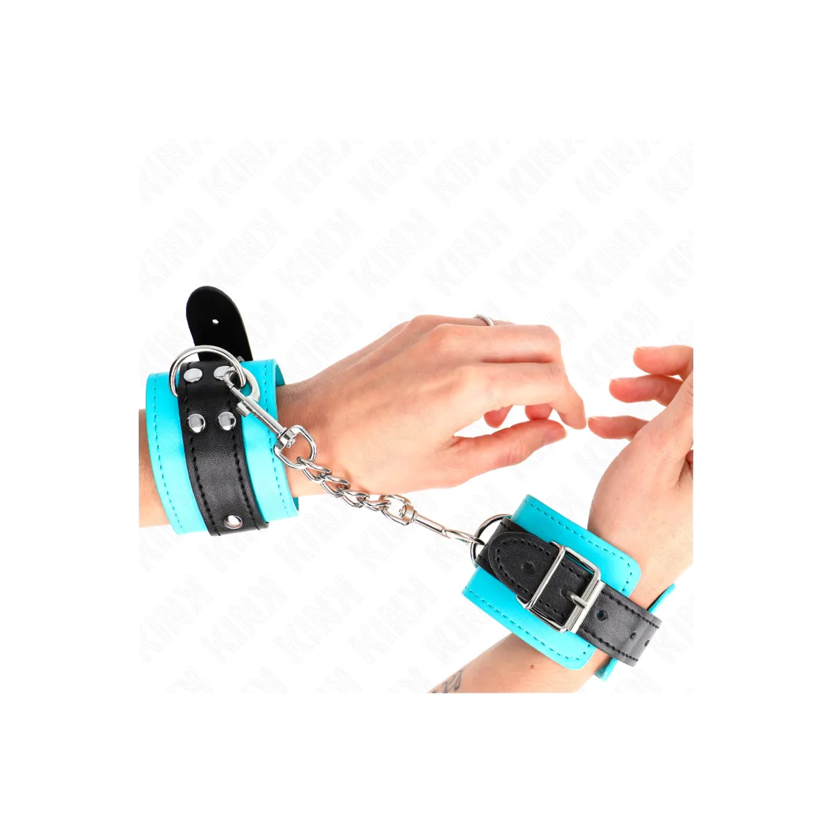 Haken-Handfesseln Blau Pelzgefüttert Verstellbar 20-28 cm X 5,5 cm von Kink Wrist Restraint | Fesselliebe.de