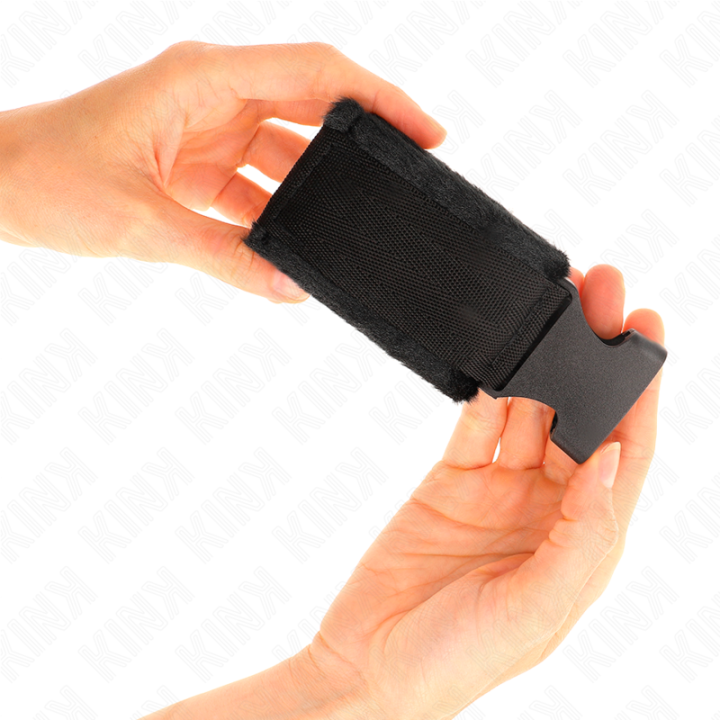 Nylon Bind-Handfesseln mit Klettverschluss Rot-Schwarz Modell 1 Verstellbar 25-35 cm X 6 cm von Kink Wrist Restraint | Fesselliebe.de