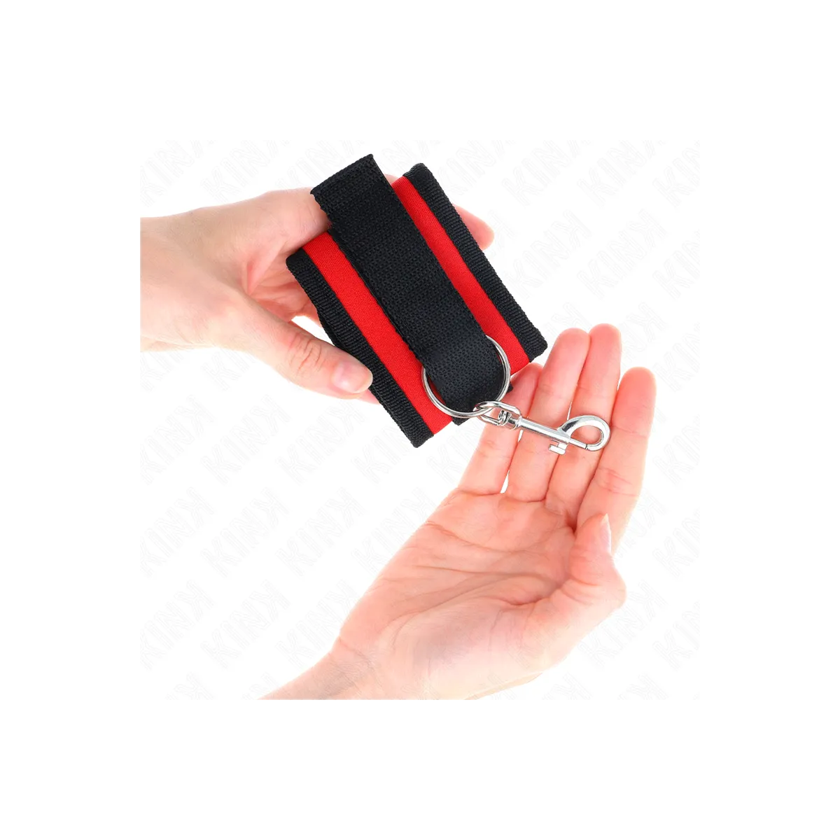 Nylon Bind-Handhandfesseln mit Klettverschluss Rot-Schwarz Modell 2, 18-35 cm X 6 cm von Kink Wrist Restraint | Fesselliebe.de