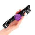 Atmungsaktiver Ball 4 cm Knebel mit Doppelniet Lila 62,5 X 2,5 cm Verstellbar 42-58 cm von Kink Collar & Gag