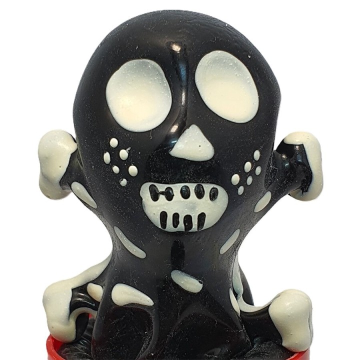 Handbemaltes Kondom Totenkopf Schwarz Modell 2 von Kondomerie | Fesselliebe.de
