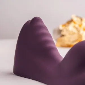 Ruby Glow Purple Sit-On Vibrator von Rocks-Off