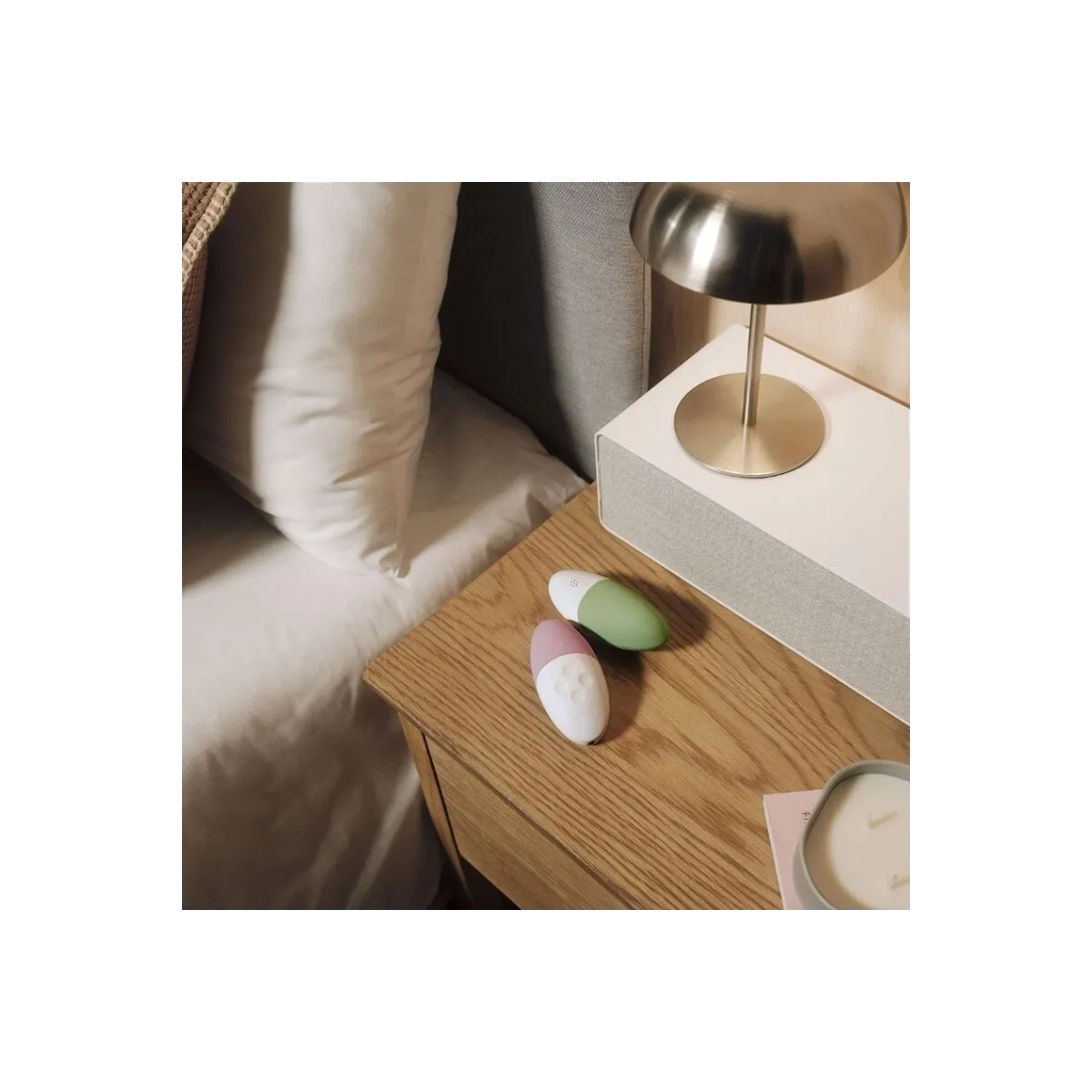 Siri 3 Klitoris-Massagegerät Pistaziencreme von Lelo | Fesselliebe.de