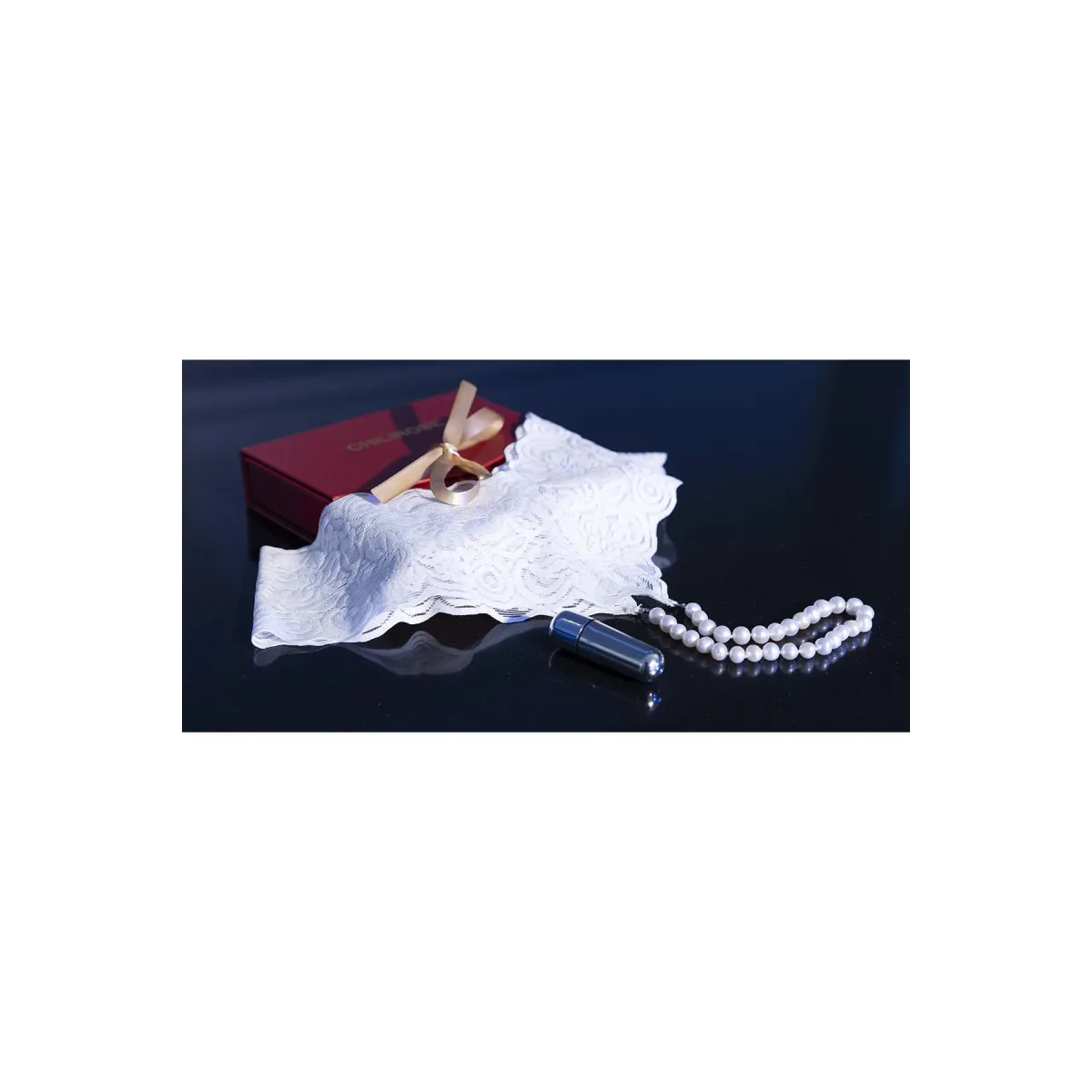 Perlenstring Weiss + Minivibrator Cr4395 von Chilirose | Fesselliebe.de