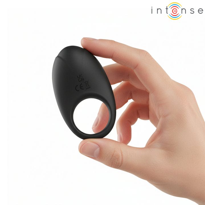 Merlotte Anillo Vibrador Con Estimulación De Clítoris Negro von Intense For Him