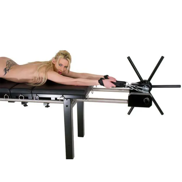Bondage Streckbank mit Spindel, Fusspranger und Polster für BDSM & Fetisch | Fesselliebe.de